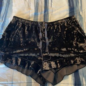 Velvet shorts